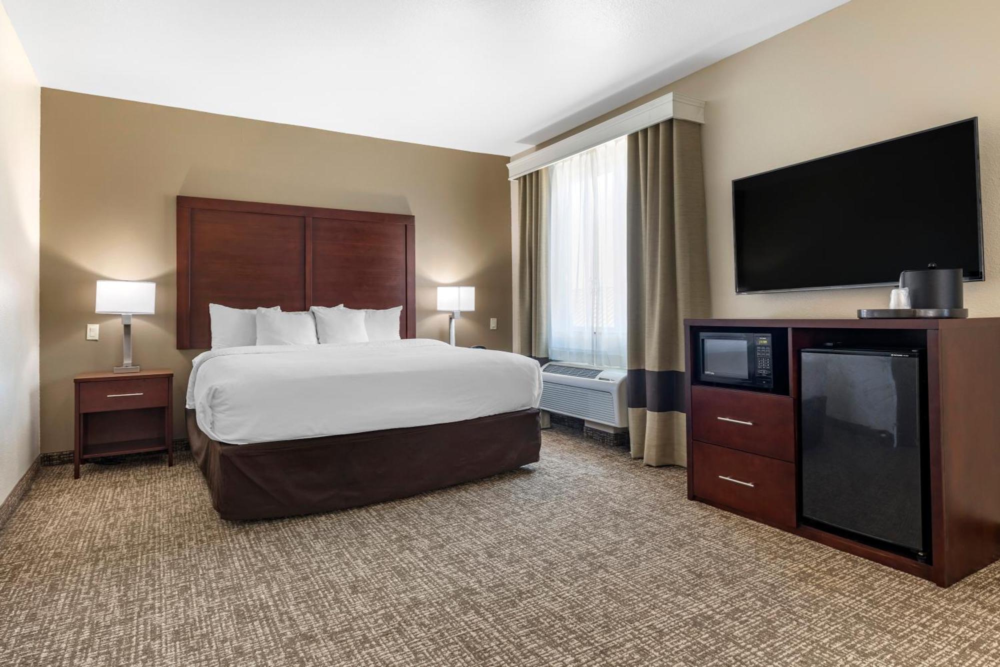 Comfort Inn & Suites Near Lake Lewisville Corinth Room photo