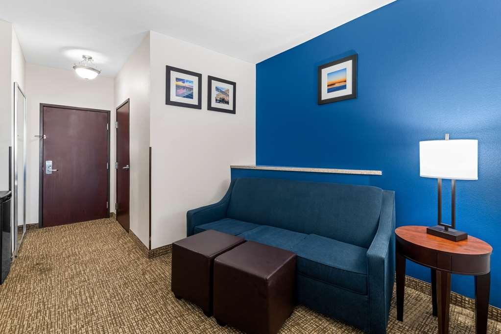 Comfort Inn & Suites Near Lake Lewisville Corinth Room photo