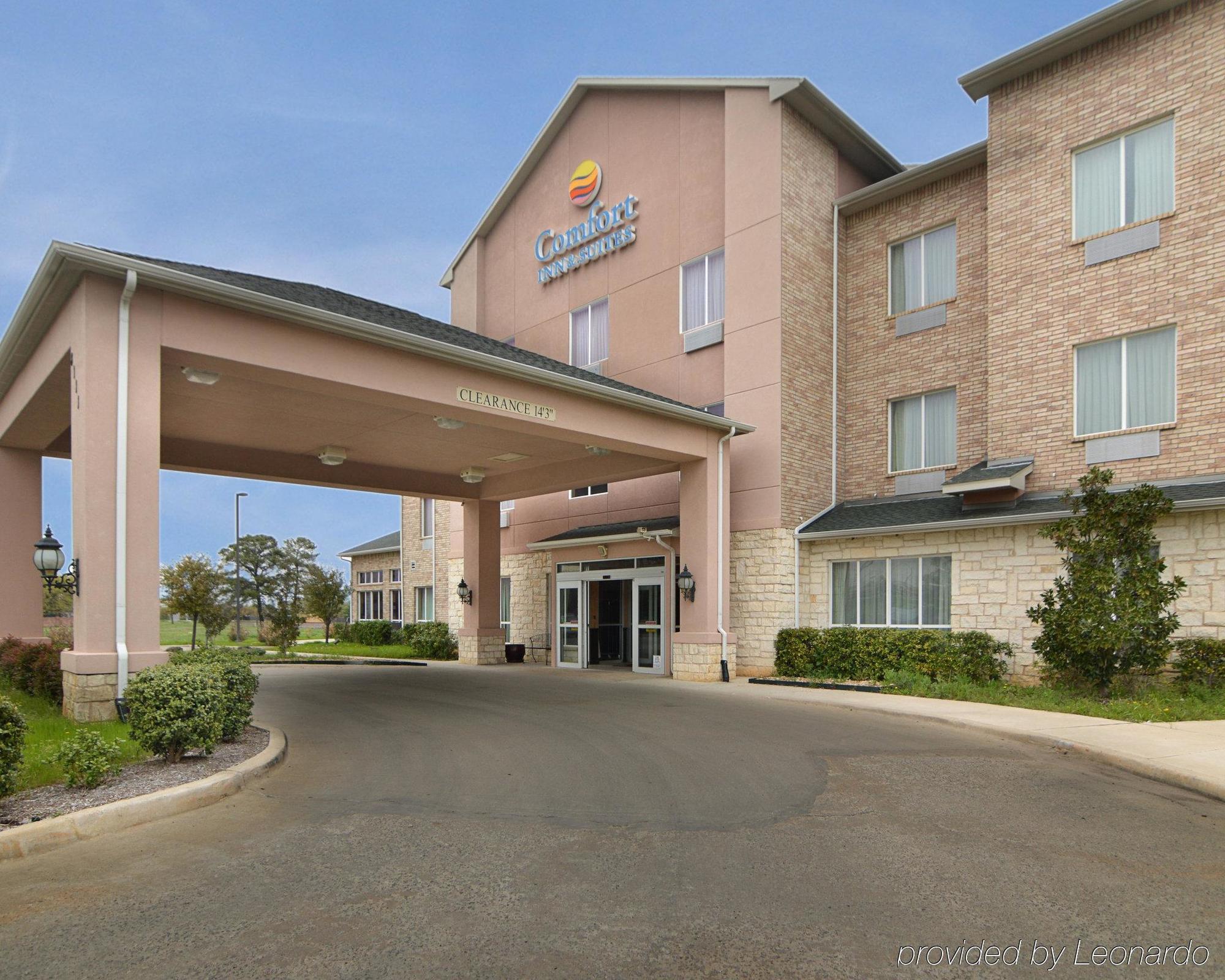 Comfort Inn & Suites Near Lake Lewisville Corinth Exterior photo